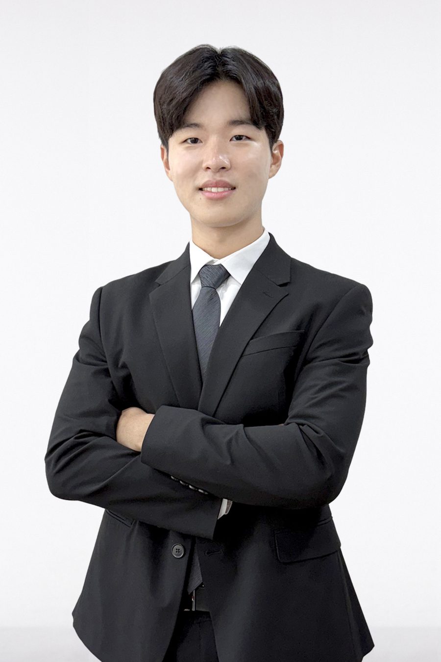 Minhyung L.